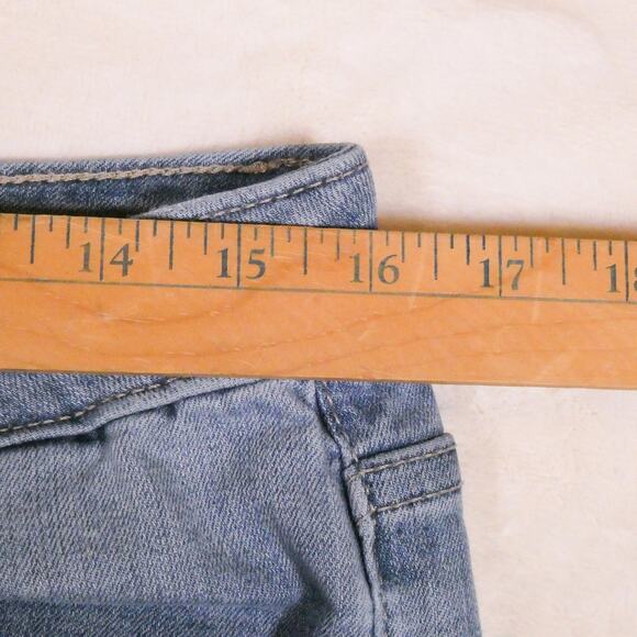 Simply Vera Wang Embroidered Jeans Light Wash Cropped Pants - Picture 6 of 10